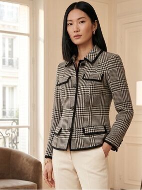 TALBOTS, all season, houndstooth, fully lined Wool blend classic blazer, size 6